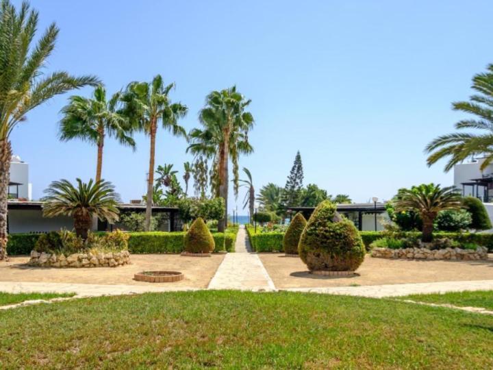 Yialos Village By Cybarco Larnaca Esterno foto